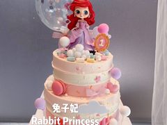 双层蛋糕-兔子妃私人定制蛋糕(城南花苑南区店)