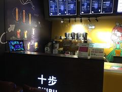 -大地影院(上海南汇店)