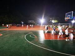 -武汉大学风雨操场
