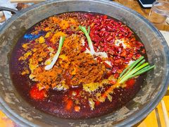 -四小区火锅·巷子里的重庆火锅(花照壁店)