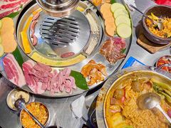 -哈哈碳都·牛肋条无限自助烤肉(台江万达店)