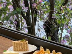-花苑里咖啡(威远店)