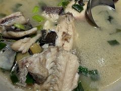 -头上红煨盐鸡·非遗院子餐厅