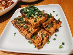 香煎石屏豆腐-一坐一忘云南菜(北京skp店)