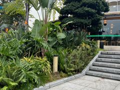 -茅草房·河畔园林火锅