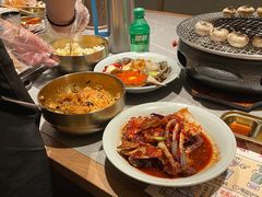 -草家酱蟹炭火烤肉店(珲春南路一店)