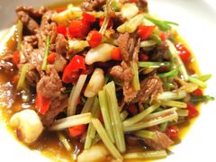 土芹菜炒黄牛肉-湘语·湖南家常菜(新洲店)