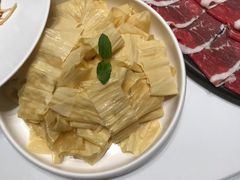 -红鼎豆捞·非遗鲍皇汤火锅(宝丰路店)