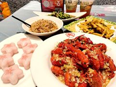 -肥肥虾庄·金牌油焖大虾(杨园滨江时代walk店)