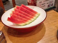 -帅巴人舅母子腊蹄民俗村