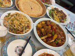 -汗腾格里·风味餐厅(新疆驻京办店)