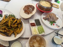 -梅利汴京烤鸭•开封豫菜地标店(东大街店)