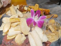 -一朵菌·野生菌探索家火锅(南亚店)