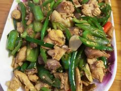 尖椒爆鸡块-仁和人家