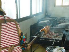 -黄记四更烤乳猪店