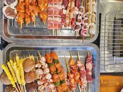 -哈尔滨小酒馆·鲜肉现穿自助烧烤(康新花园店)