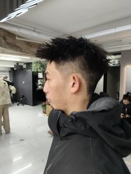 -宫铭烫发染发接发店