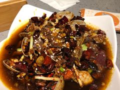 鸡血炒花甲-红辣椒陶氏丝娃娃(逸天城店)