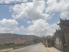 -鸡足山前檐崆峒山观音阁禅寺