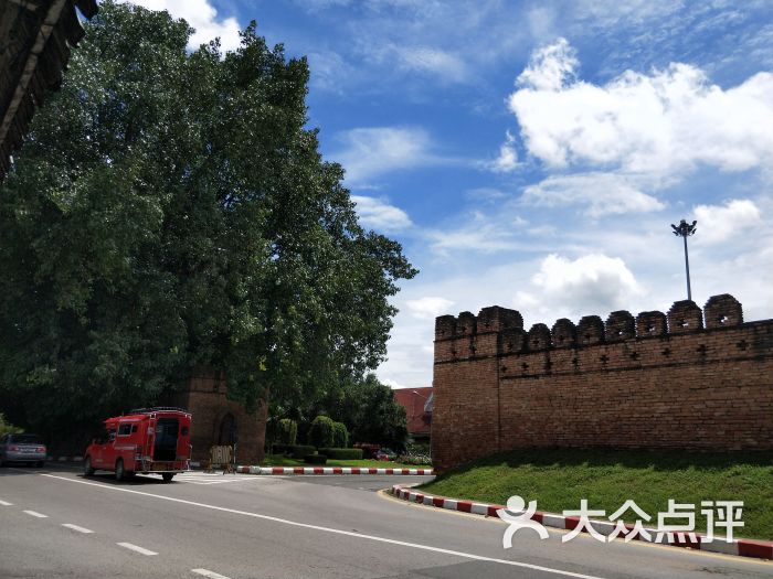 松达门图片 - 第1张