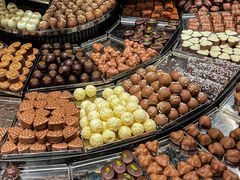 -Laderach 莱德拉(上海环贸iapm店)