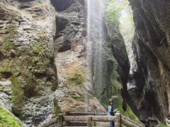 -龙水峡地缝景区
