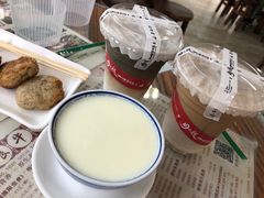 咖啡-周大娘牛乳(旧寨古村总店)