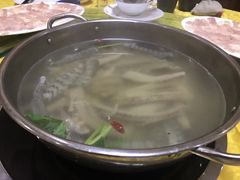-闽粤一牛潮汕牛肉火锅
