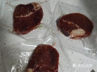 居家隔离几天后竟然还能从冰箱里翻出几块牛排