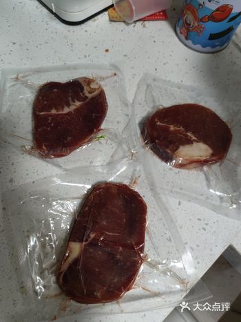 居家隔离几天后竟然还能从冰箱里翻出几块牛排