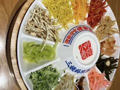 -怪噜范·老贵阳街头名小吃(鸿通城店)