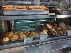 面包甜点陈列柜-护国寺小吃(新街口店)