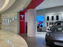 -TESLA 特斯拉(广州天环广场体验店)