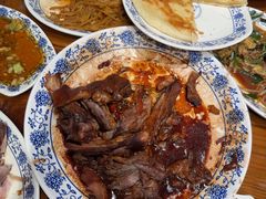 -老天桥酱肉烧饼夹肘子(天桥店)