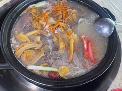 -九寨沟特色牦牛肉汤锅
