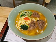 手切酸菜牛腱子面-陳八两面家(滨江天街店)