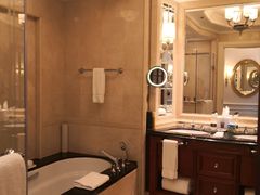 -广州富力丽思卡尔顿酒店