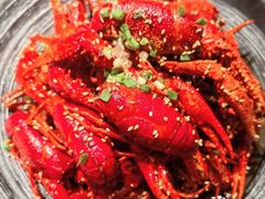 -肥肥虾庄·金牌油焖大虾(汉街SKP店)