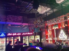 -UP嘻哈酒吧(粉巢店)