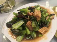 香菇腐竹烧青菜-纳家楼·地道陕菜(劳动路店)