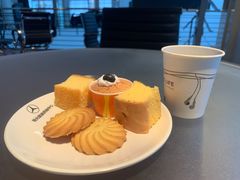 -奔驰北京极光星徽(四元桥店)