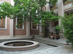 -香港大学