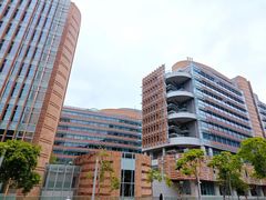 -香港大学