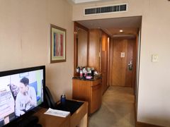 -武汉五月花大酒店(武昌火车站中南路地铁站店)