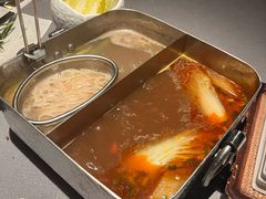 -左庭右院鲜牛肉火锅黑金店(陆家嘴中心店)