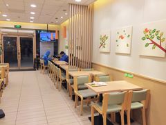 用餐区-德克士(龙阳广场店)