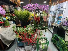 -何兮花店·气球派对鲜花店(马桥银春路万科城店)