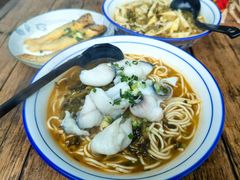 酸菜鱼面-小河无名面馆