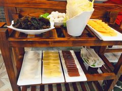 -景明轩•养生酸汤鱼火锅 云贵鲜菌 现舂野果酸汤(王寨小区店)