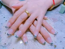 -悦指间美甲美睫